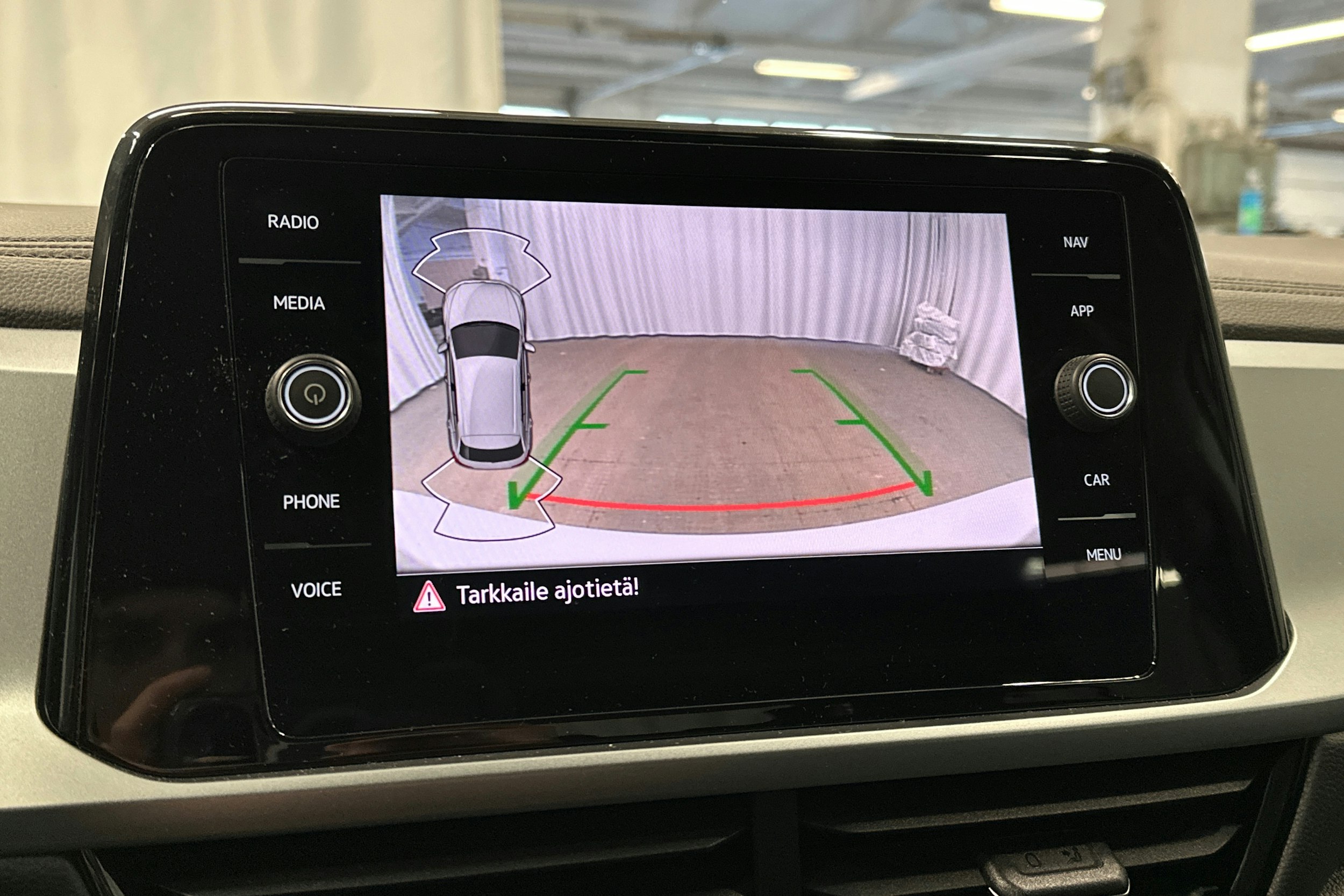 valkoinen Volkswagen T-Roc 2022 kuva 22.