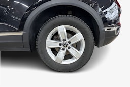 Musta Volkswagen T-Roc 2022 kuva 9.