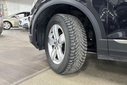 Musta Volkswagen T-Roc 2022 kuva 10.