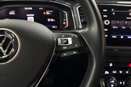 Musta Volkswagen T-Roc 2022 kuva 14.