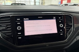 Musta Volkswagen T-Roc 2022 kuva 16.