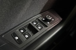 Musta Volkswagen T-Roc 2022 kuva 22.