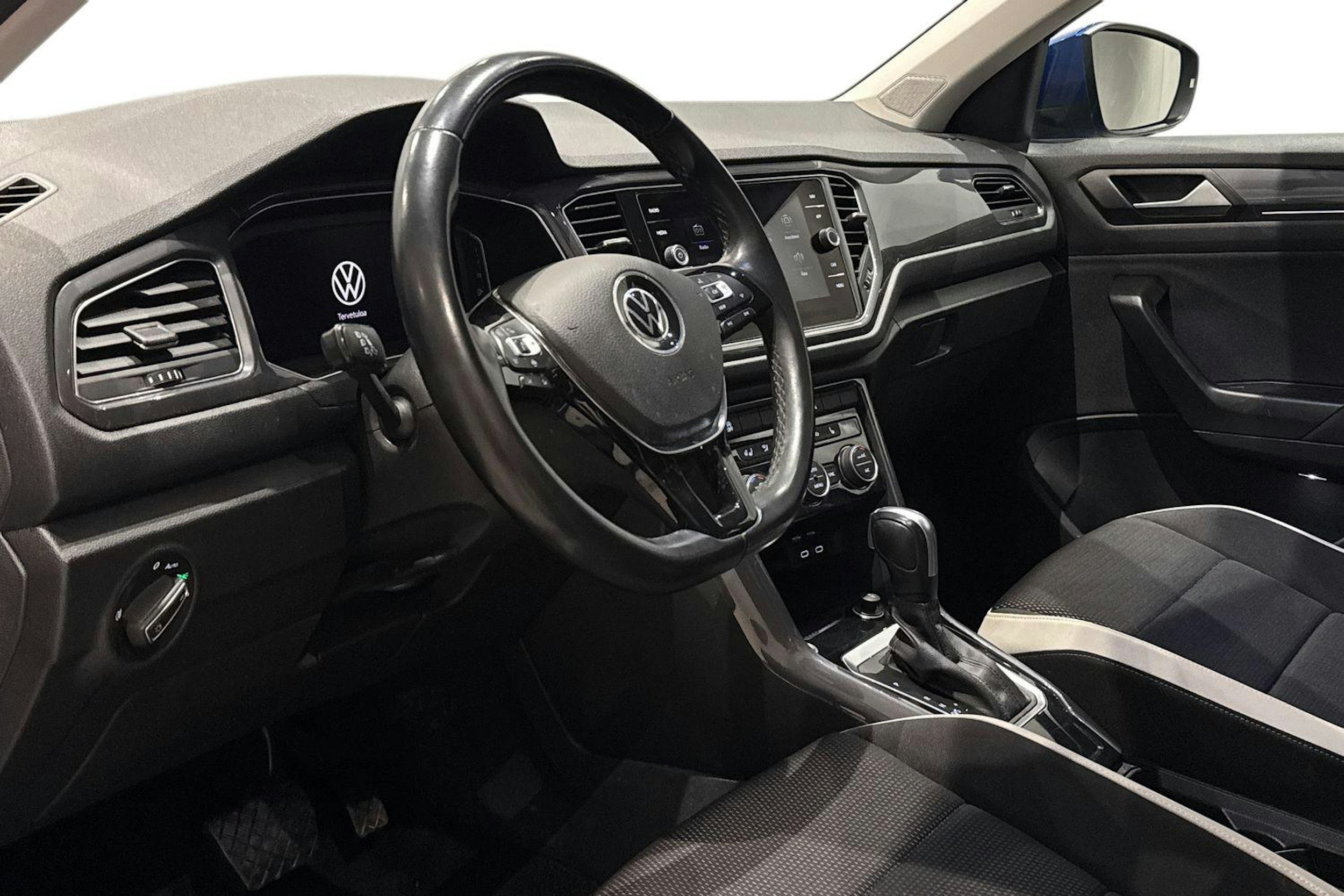 met. sininen Volkswagen T-Roc 2022 kuva 6.