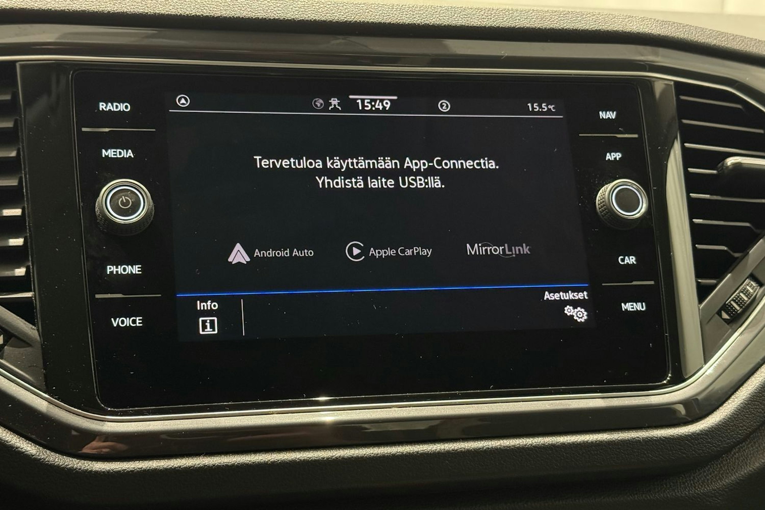 met. sininen Volkswagen T-Roc 2022 kuva 23.