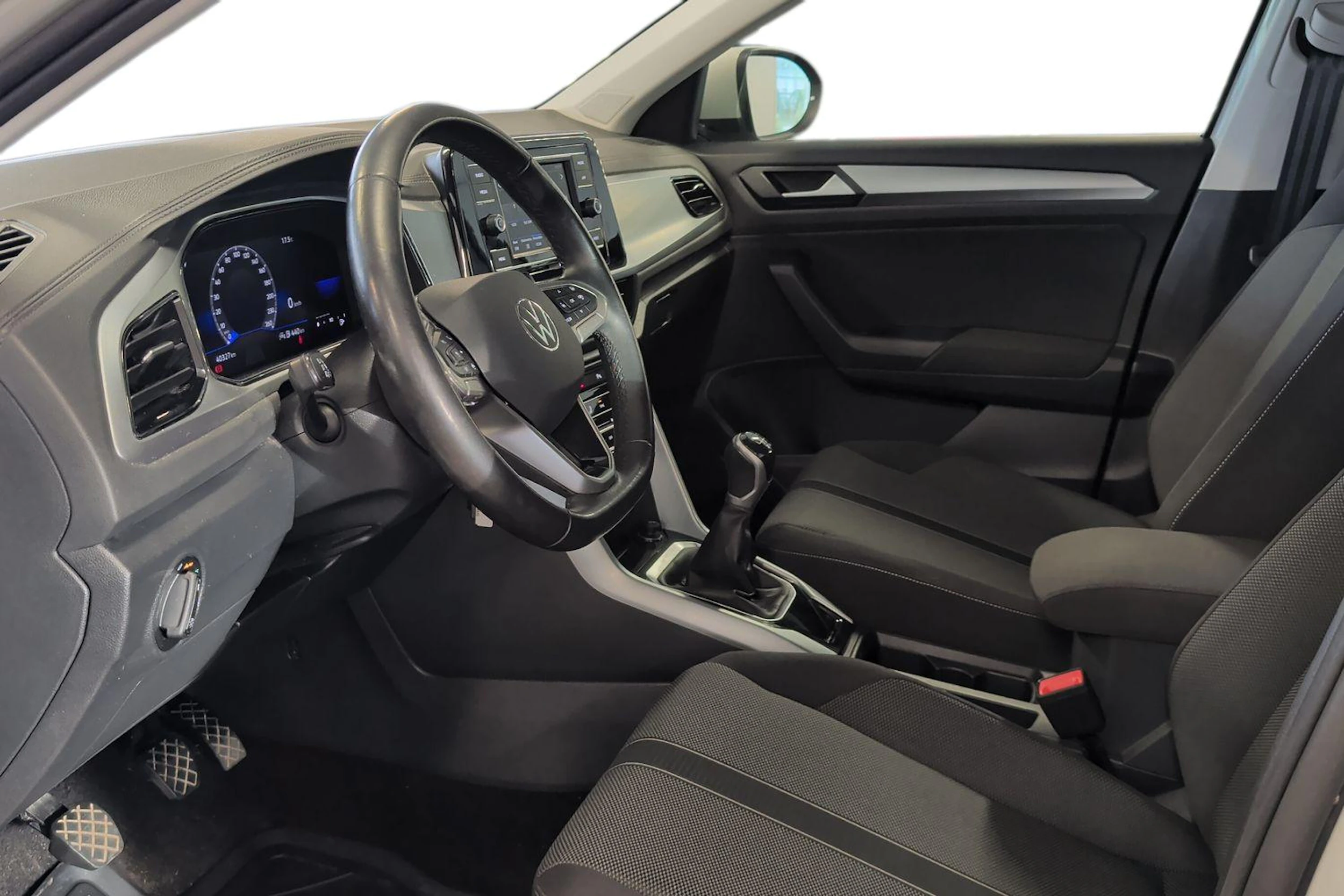 harmaa Volkswagen T-Roc 2022 kuva 6.