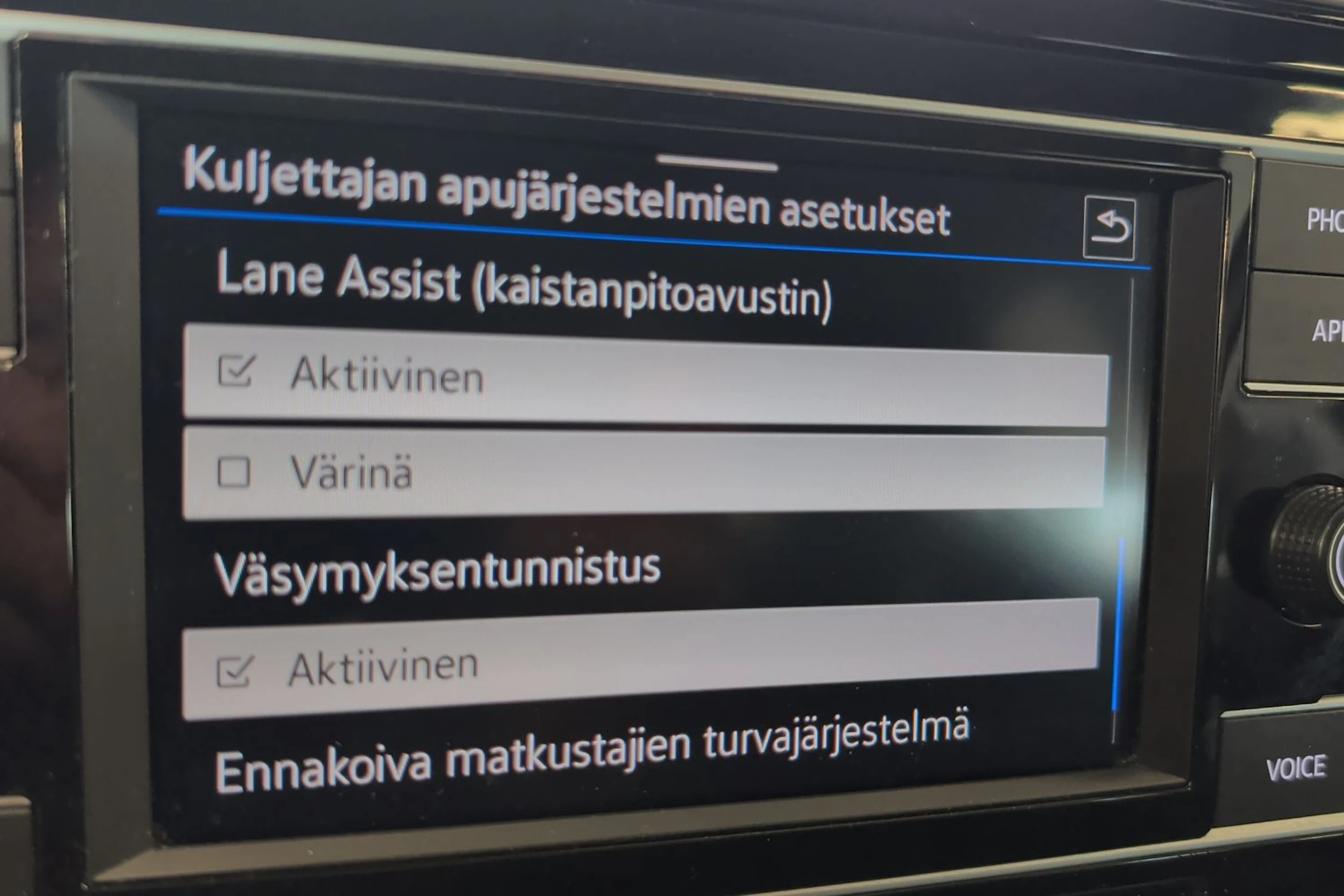 harmaa Volkswagen T-Roc 2022 kuva 16.
