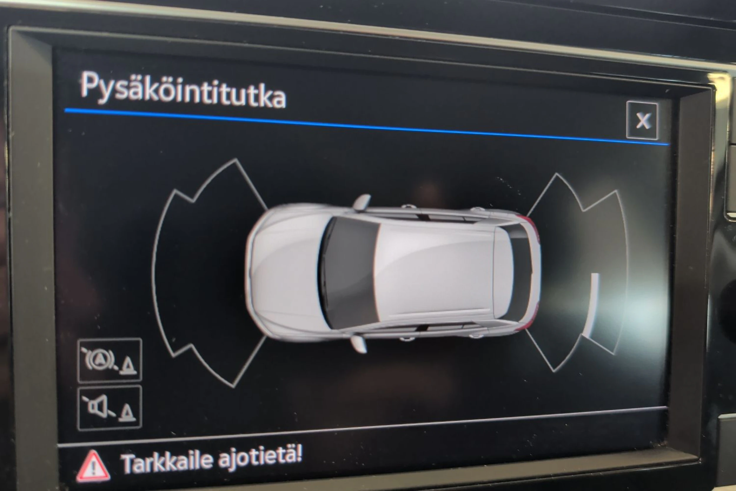 harmaa Volkswagen T-Roc 2022 kuva 17.