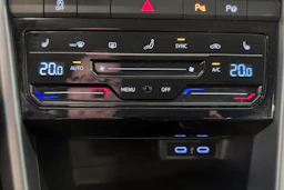 harmaa Volkswagen T-Roc 2022 kuva 18.