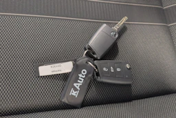 harmaa Volkswagen T-Roc 2022 kuva 24.