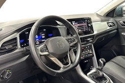 Sininen Volkswagen T-Roc 2022 kuva 7.