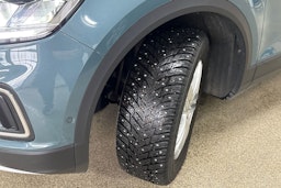 Sininen Volkswagen T-Roc 2022 kuva 13.