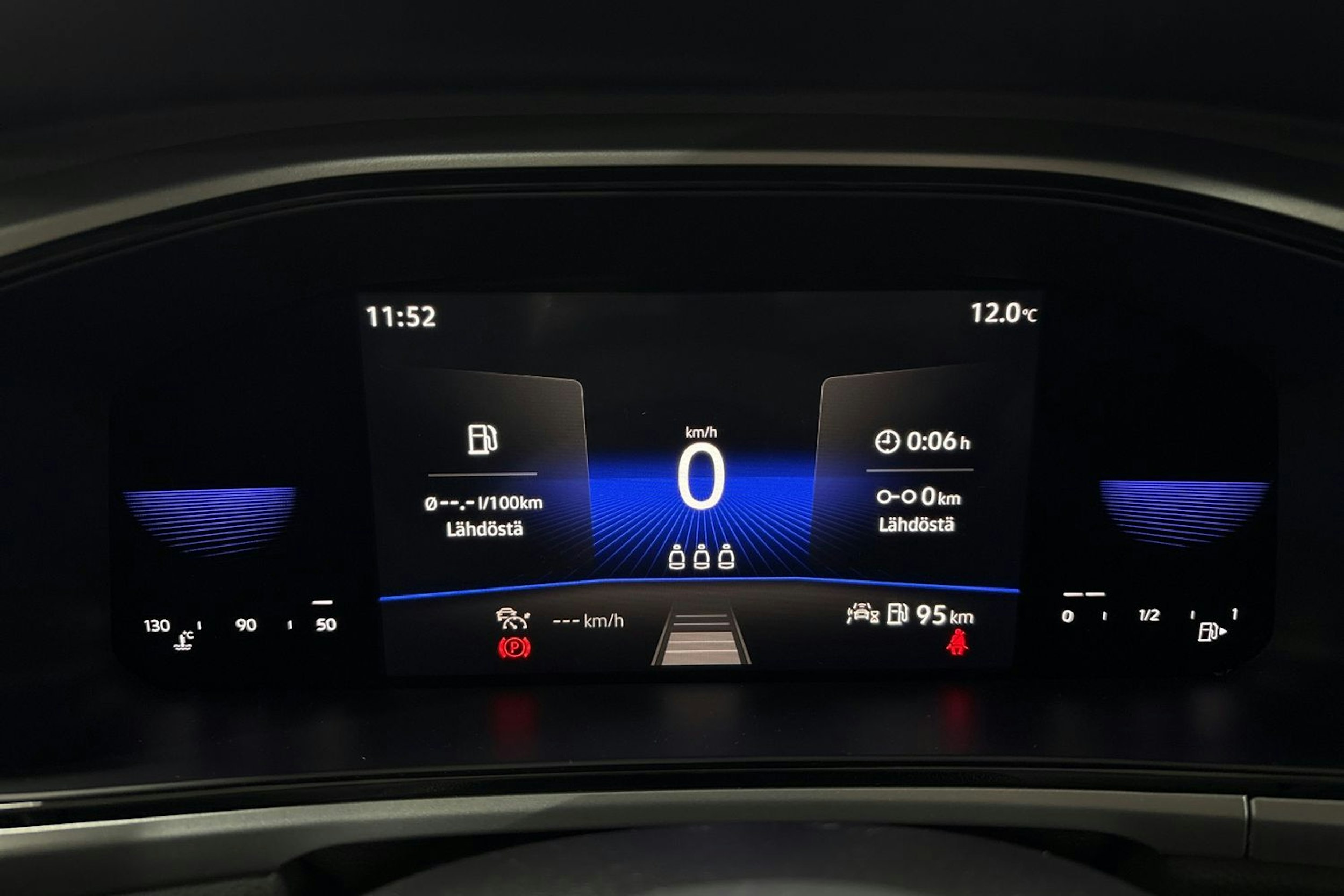 Sininen Volkswagen T-Roc 2022 kuva 15.