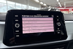 Sininen Volkswagen T-Roc 2022 kuva 22.