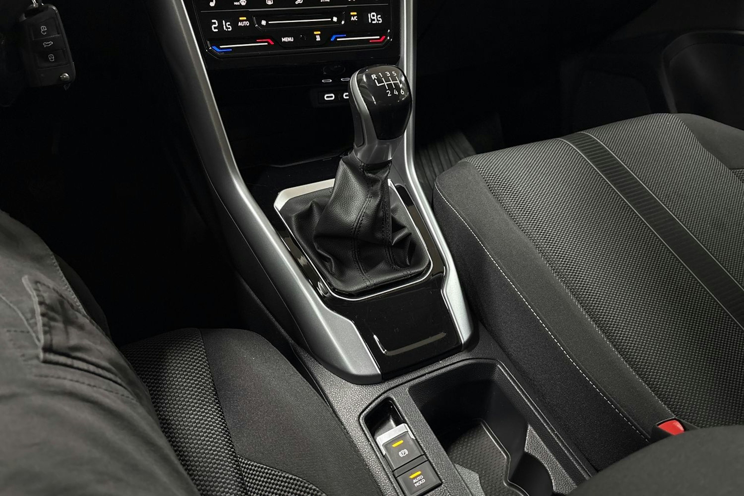 Sininen Volkswagen T-Roc 2022 kuva 25.