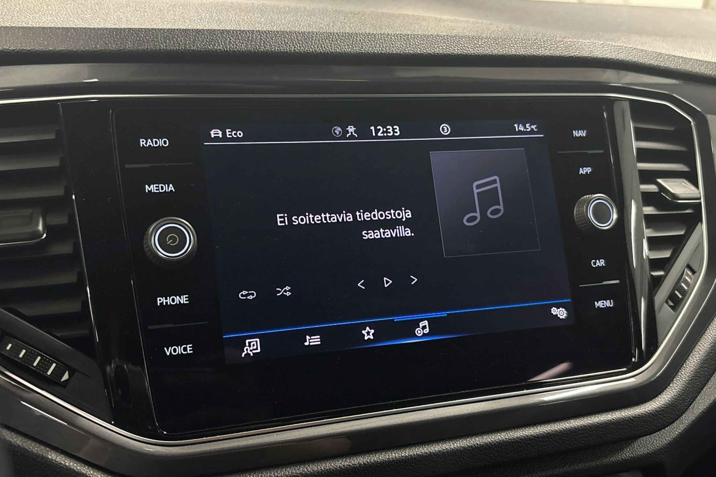 harmaa Volkswagen T-Roc 2022 kuva 17.