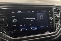 harmaa Volkswagen T-Roc 2022 kuva 17.