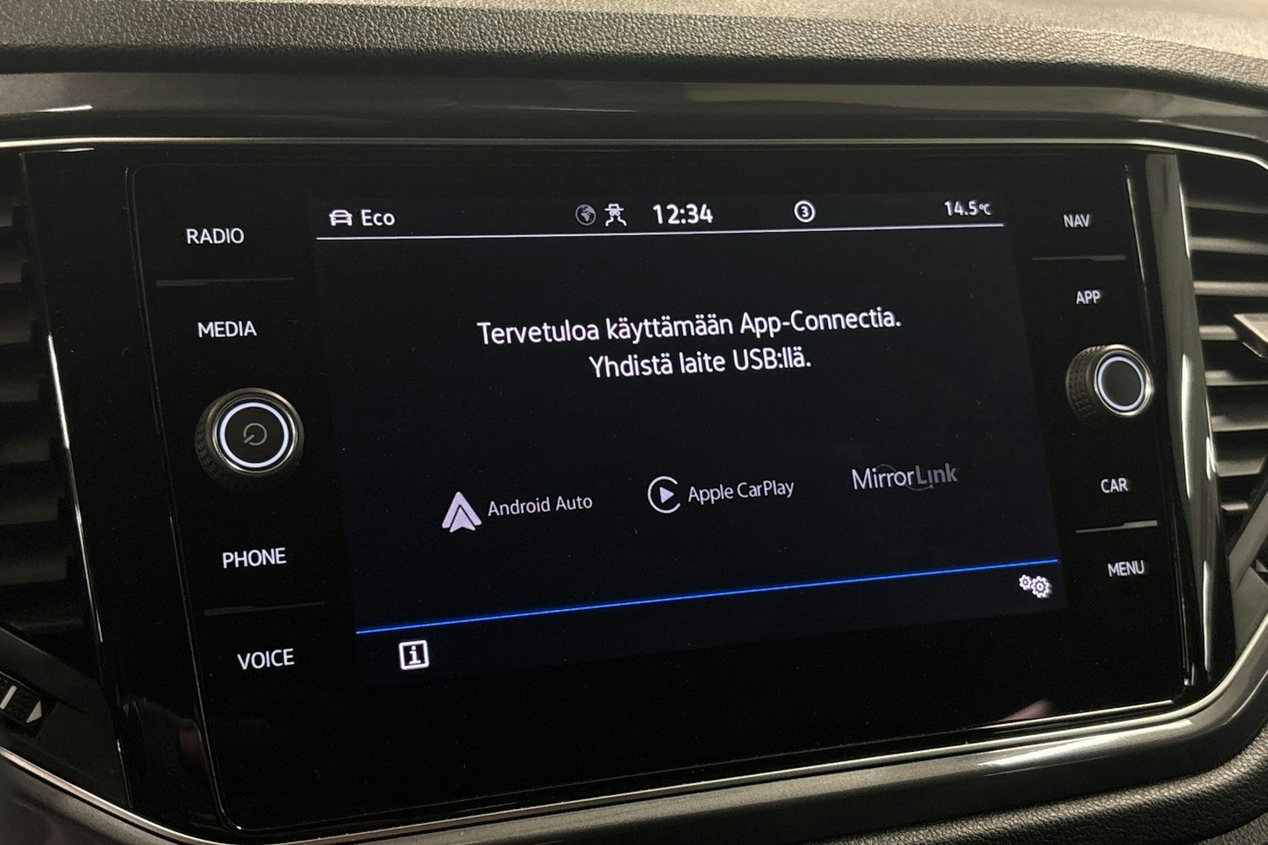 harmaa Volkswagen T-Roc 2022 kuva 20.