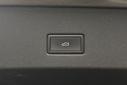 harmaa Volkswagen T-Roc 2022 kuva 34.