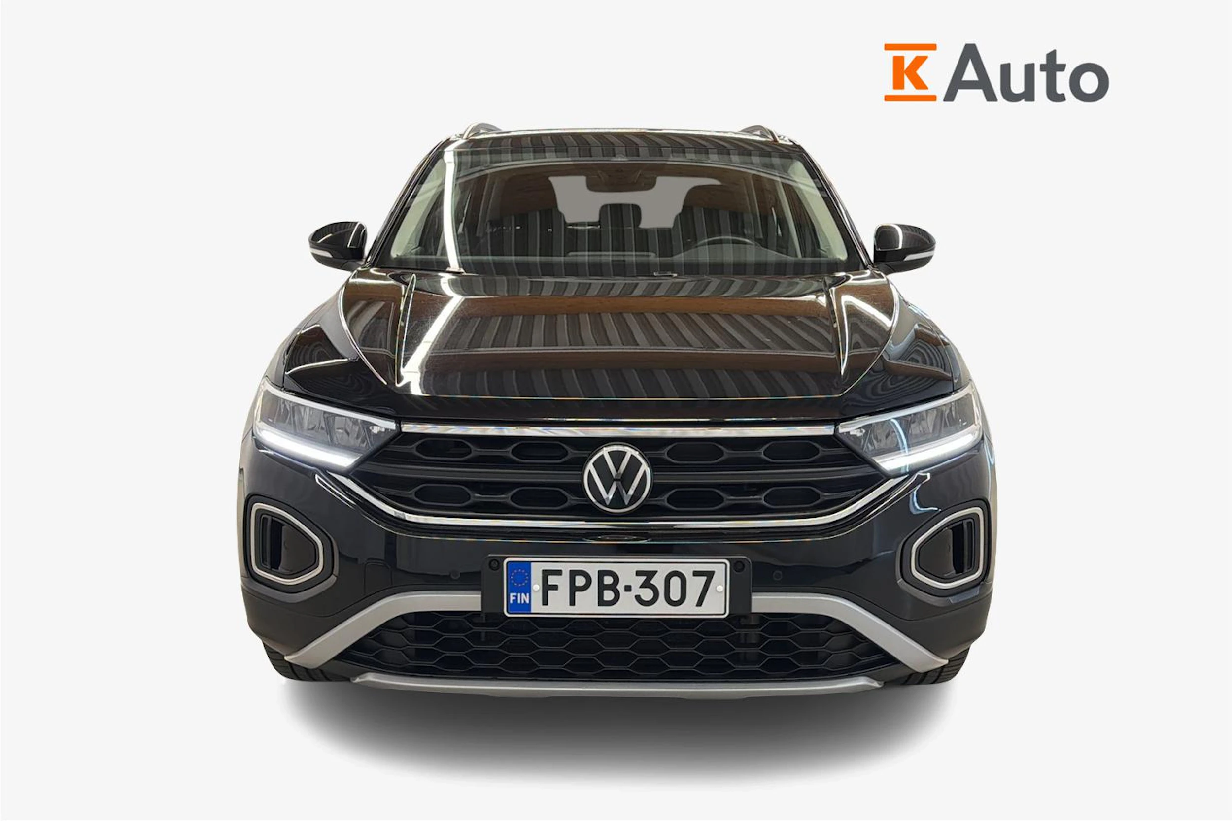 musta Volkswagen T-Roc 2022 kuva 4.
