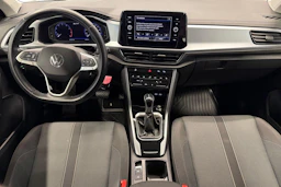 musta Volkswagen T-Roc 2022 kuva 7.