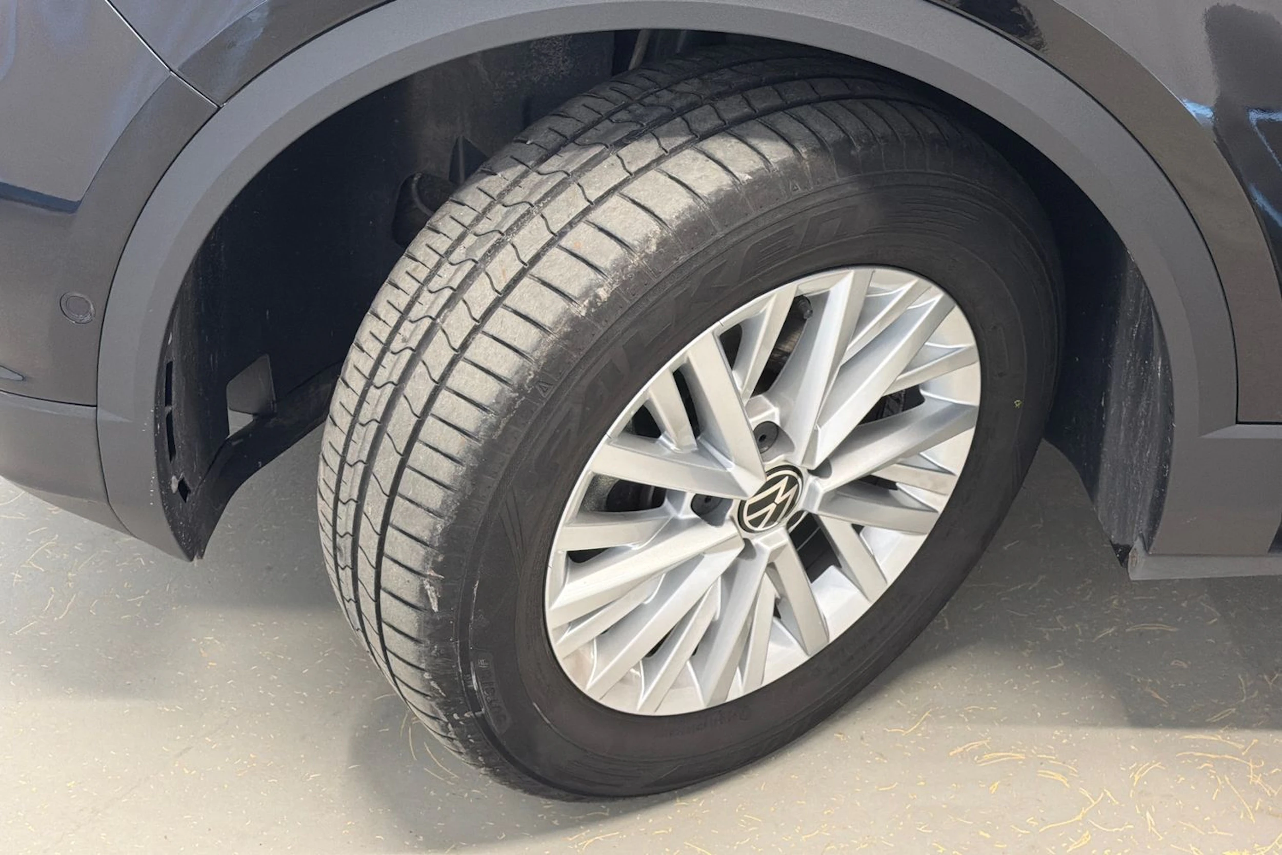 musta Volkswagen T-Roc 2022 kuva 10.