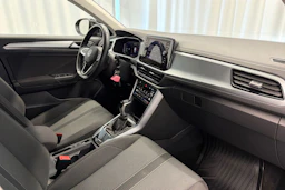 musta Volkswagen T-Roc 2022 kuva 11.