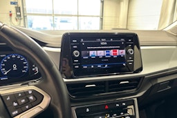 harmaa Volkswagen T-Roc 2022 kuva 14.