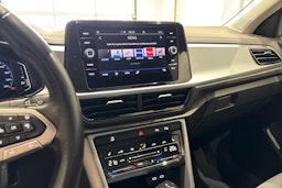 harmaa Volkswagen T-Roc 2022 kuva 17.