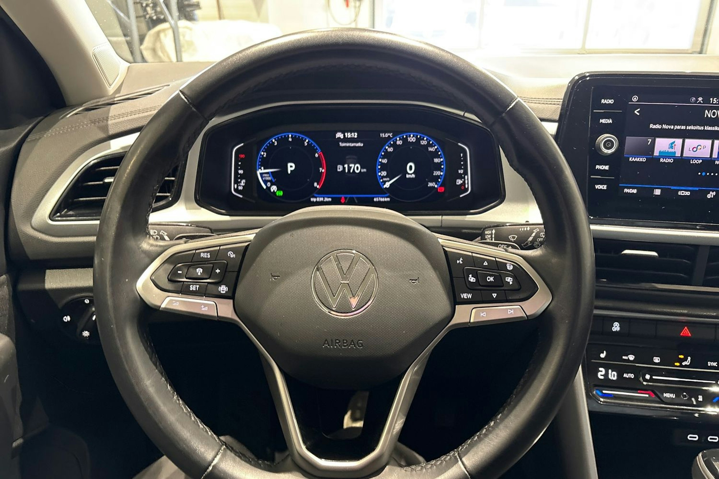 harmaa Volkswagen T-Roc 2022 kuva 20.