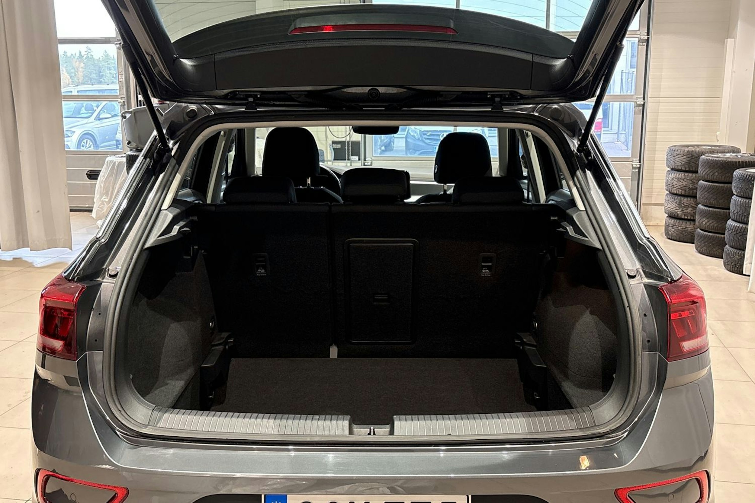 harmaa Volkswagen T-Roc 2022 kuva 21.