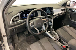Valkoinen Volkswagen T-Roc 2022 kuva 3.