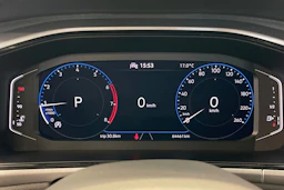 Valkoinen Volkswagen T-Roc 2022 kuva 12.