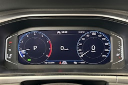met. musta Volkswagen T-Roc 2022 kuva 18.
