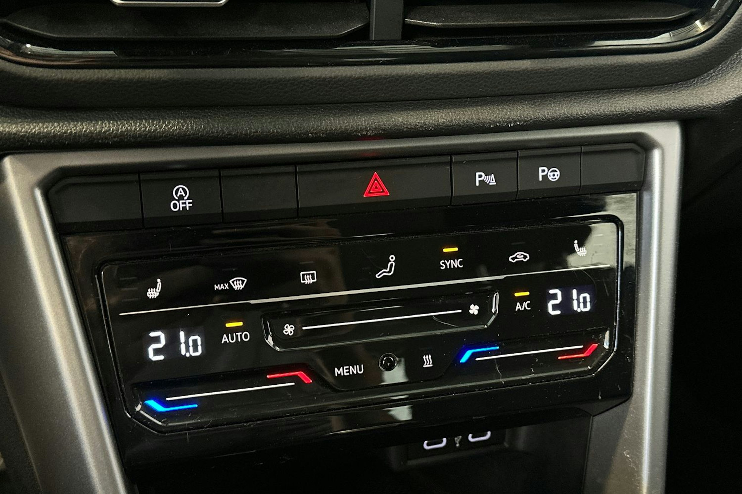 met. musta Volkswagen T-Roc 2022 kuva 20.