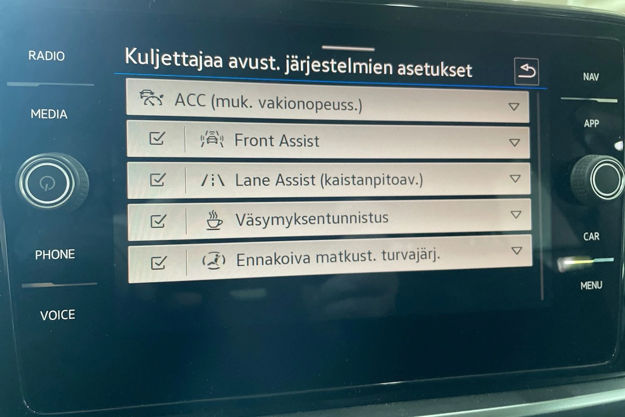 Harmaa Volkswagen T-Roc 2022 kuva 29.