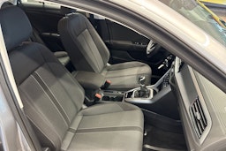 harmaa Volkswagen T-Roc 2022 kuva 17.