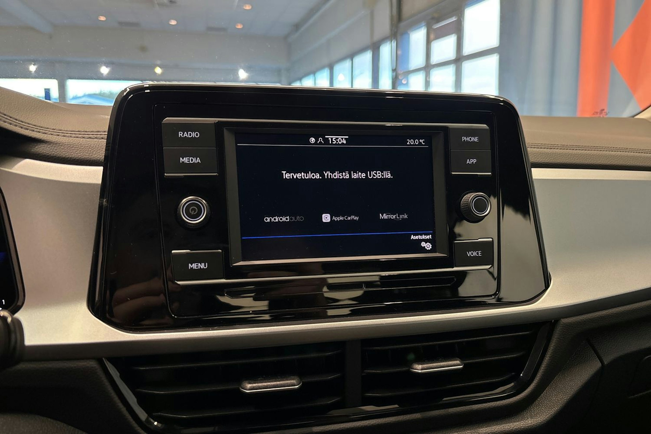 harmaa Volkswagen T-Roc 2022 kuva 25.