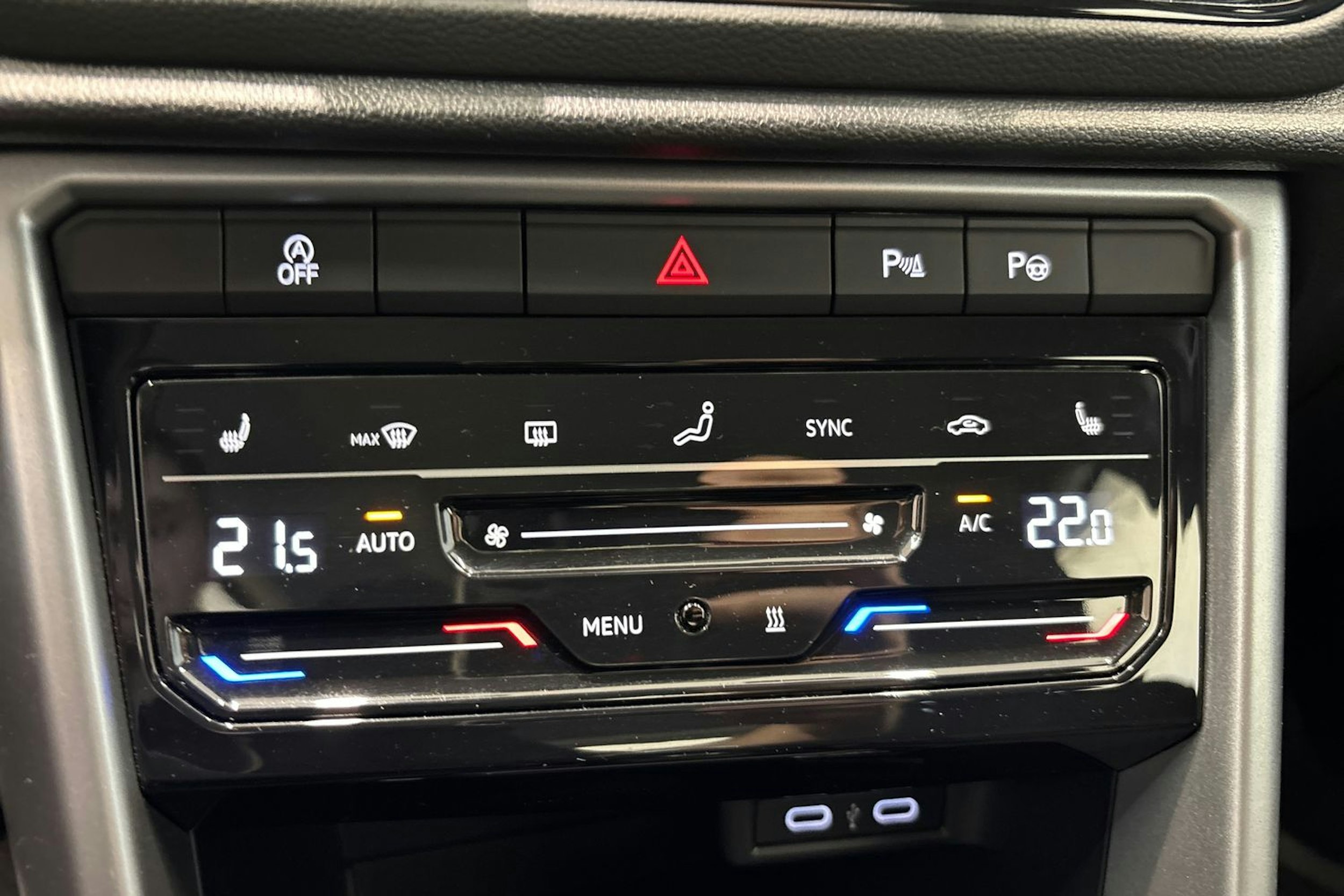 harmaa Volkswagen T-Roc 2022 kuva 30.