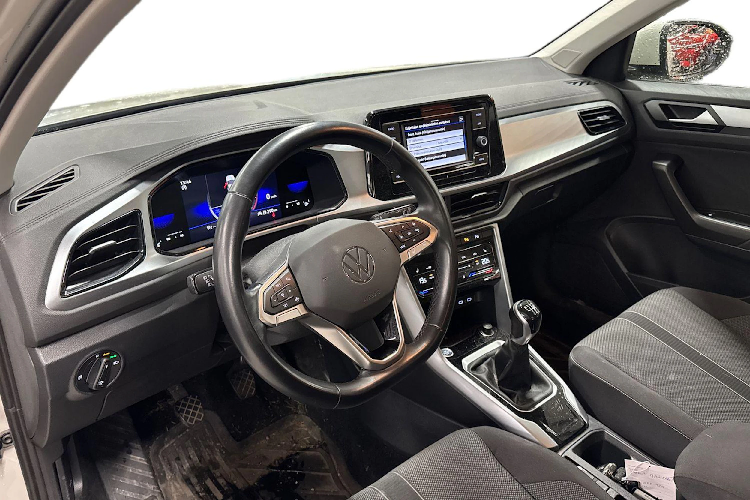 harmaa Volkswagen T-Roc 2023 kuva 3.