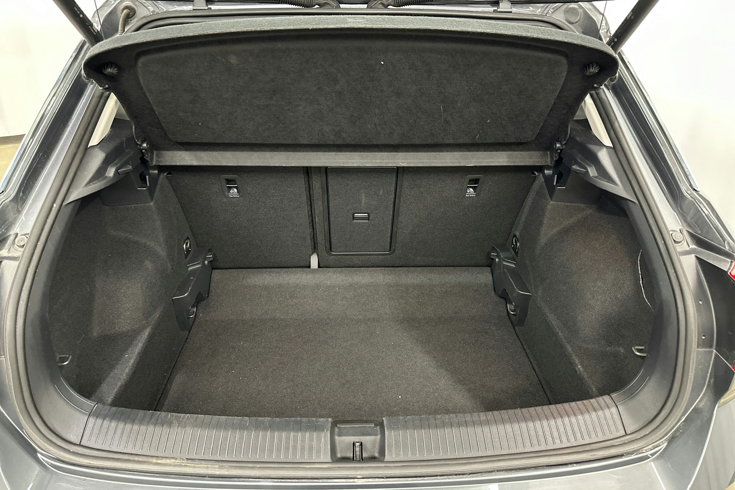 harmaa Volkswagen T-Roc 2022 kuva 25.