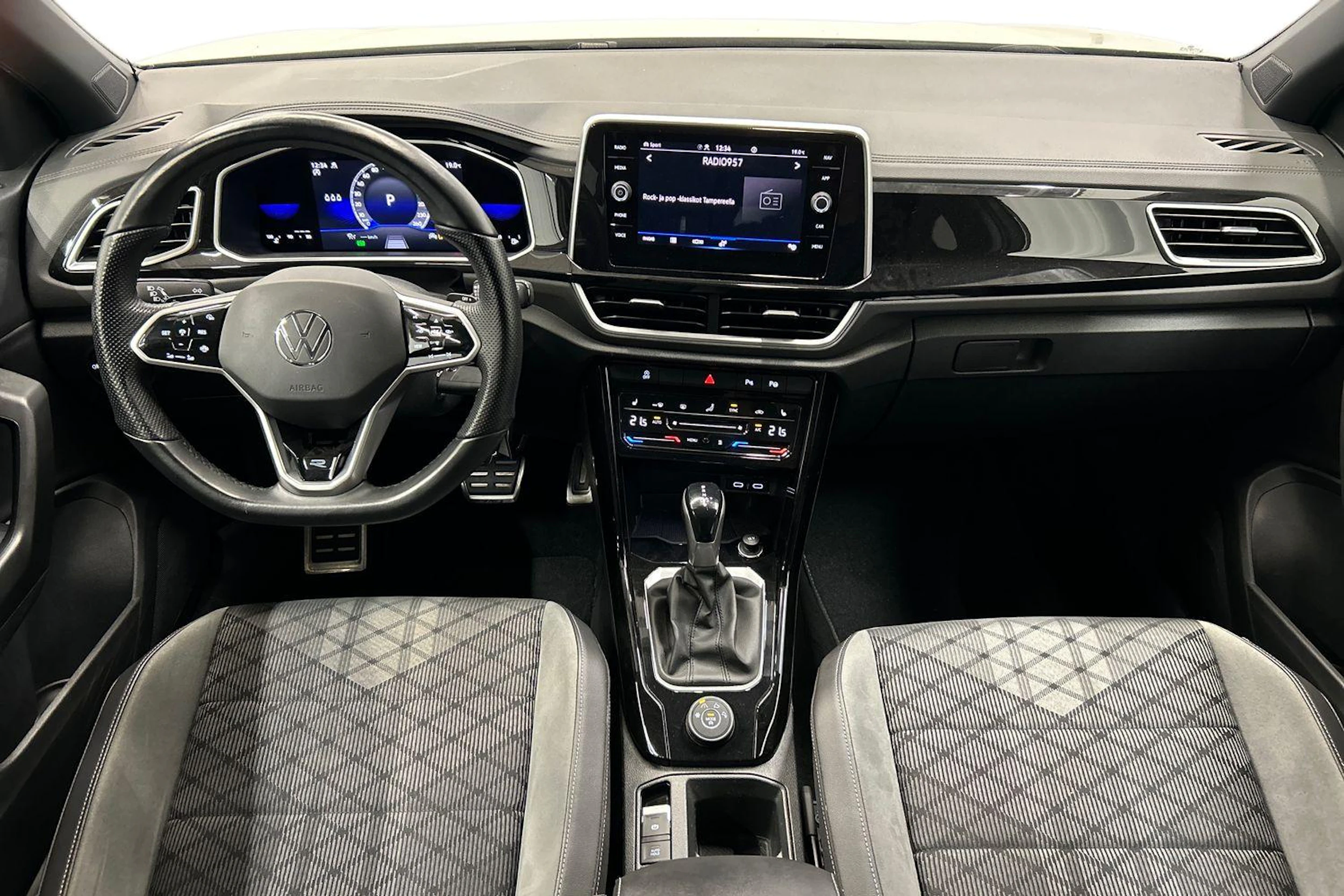 harmaa Volkswagen T-Roc 2022 kuva 7.