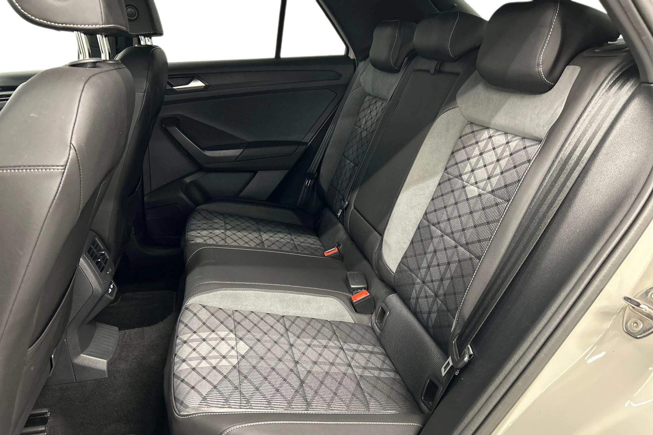 harmaa Volkswagen T-Roc 2022 kuva 8.