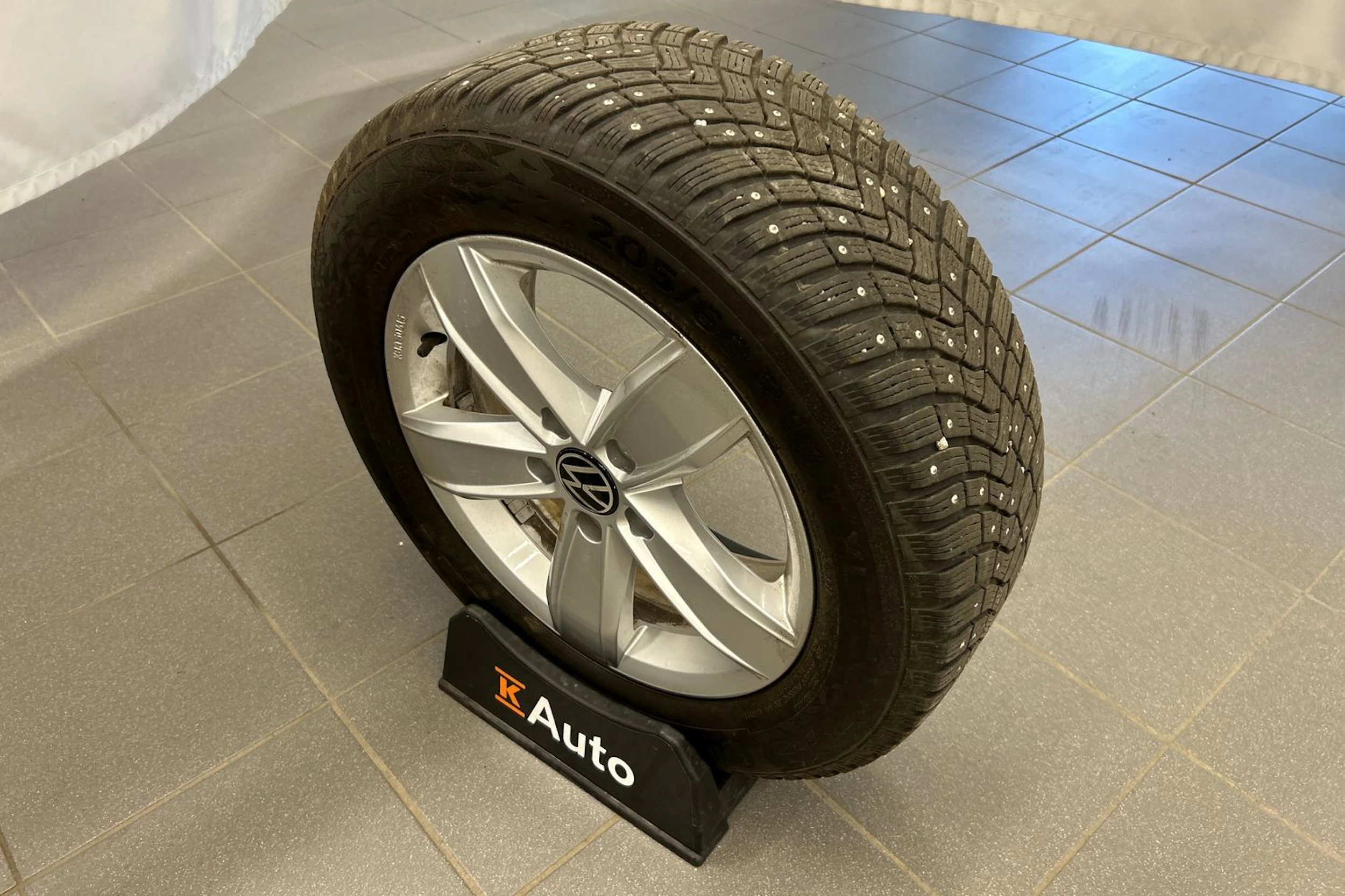 harmaa Volkswagen T-Roc 2022 kuva 13.