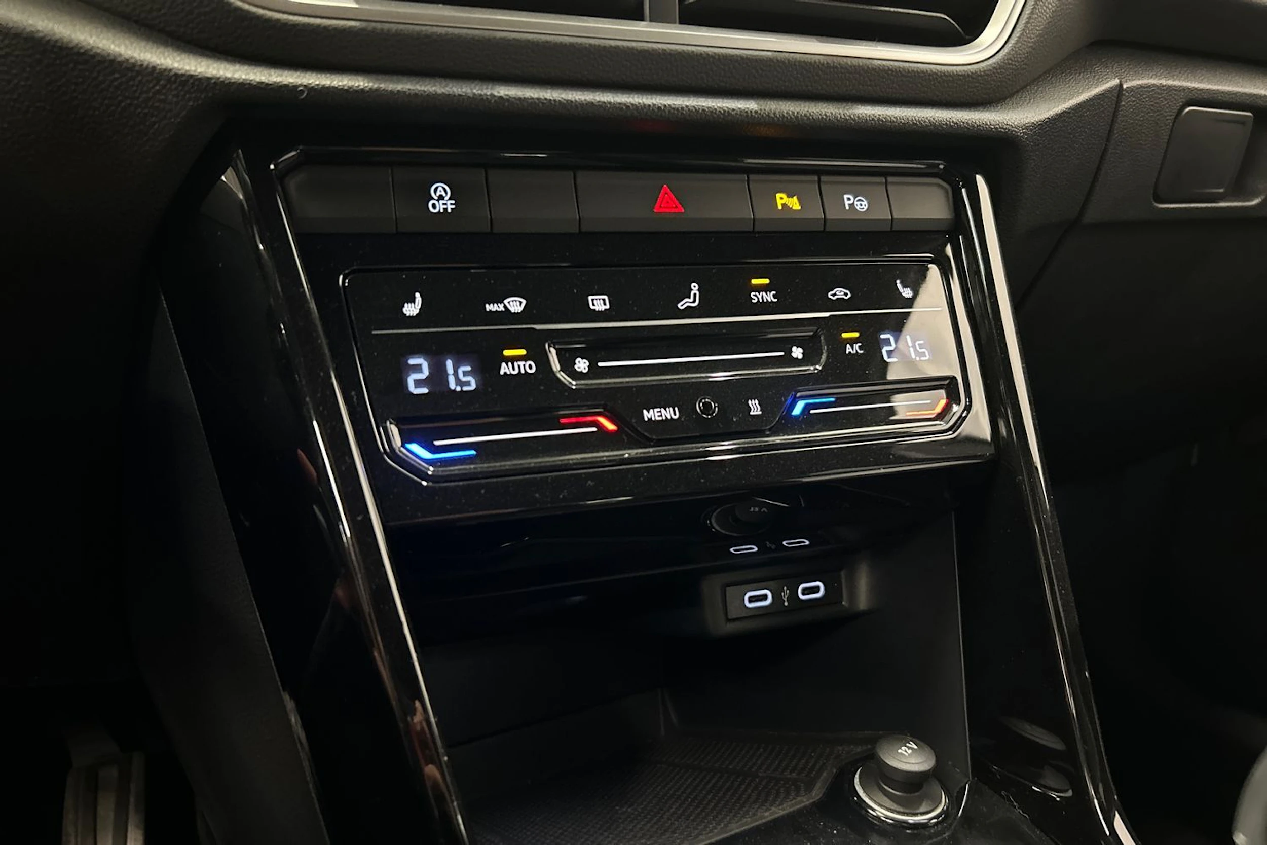 harmaa Volkswagen T-Roc 2022 kuva 22.