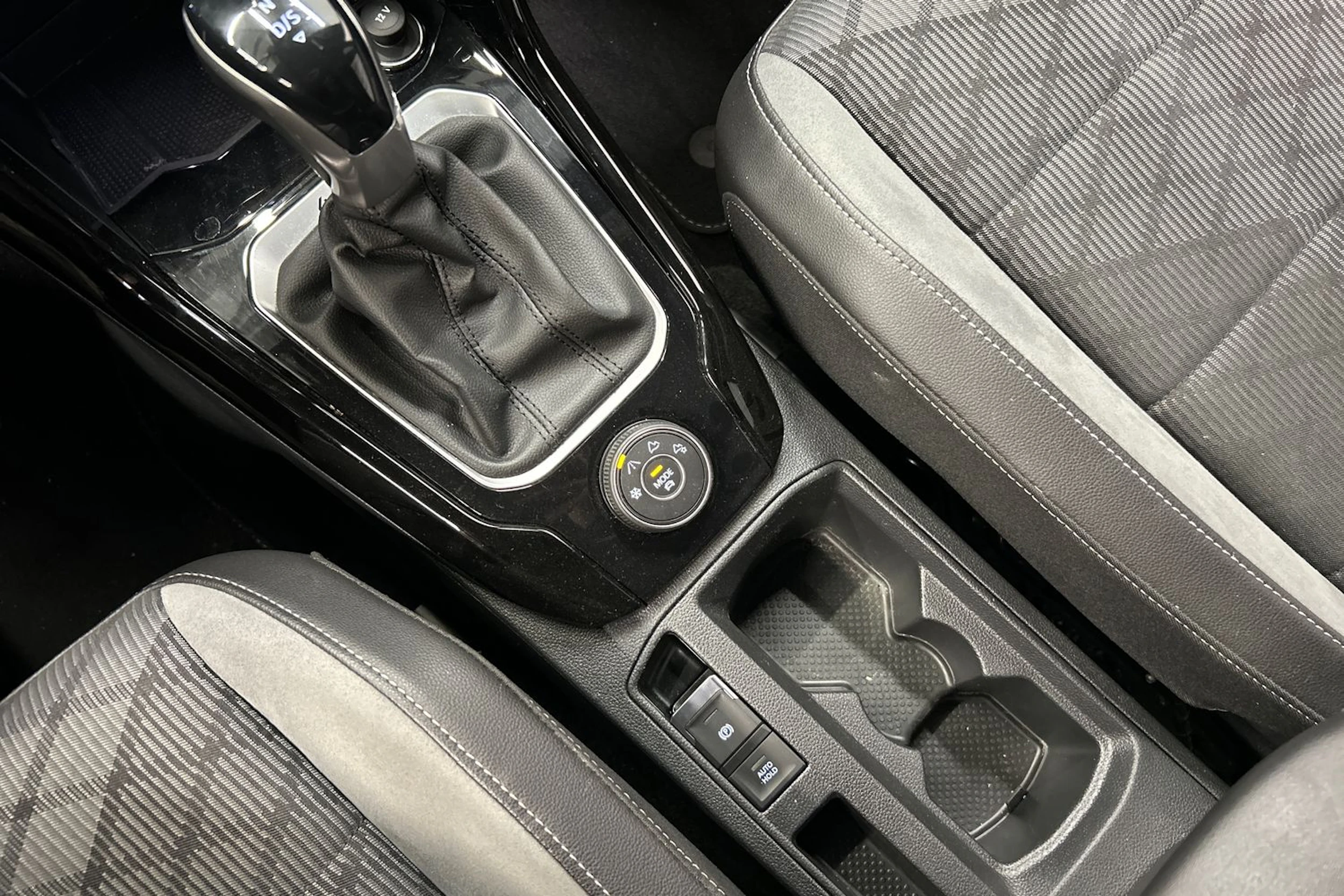harmaa Volkswagen T-Roc 2022 kuva 23.