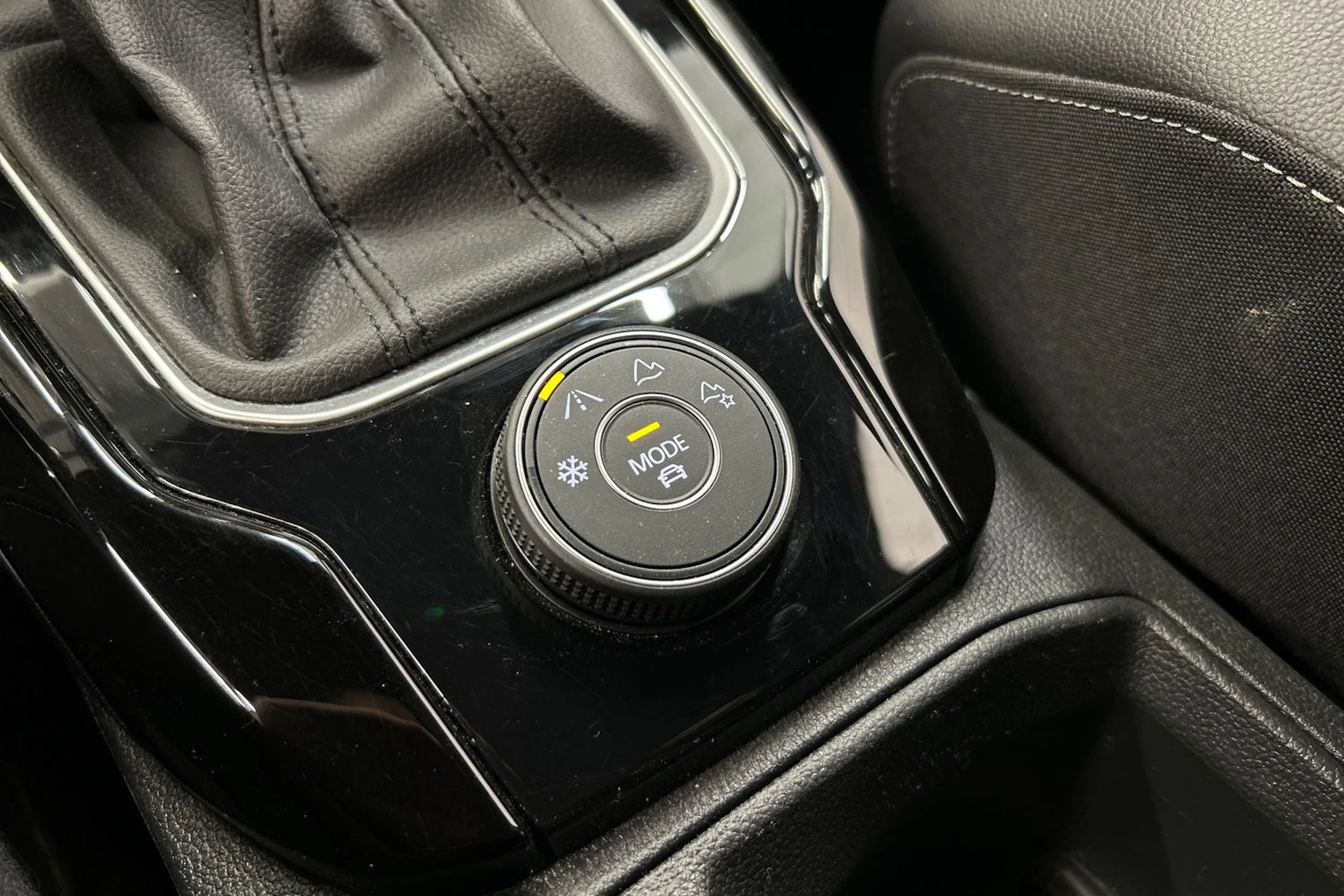 harmaa Volkswagen T-Roc 2022 kuva 24.