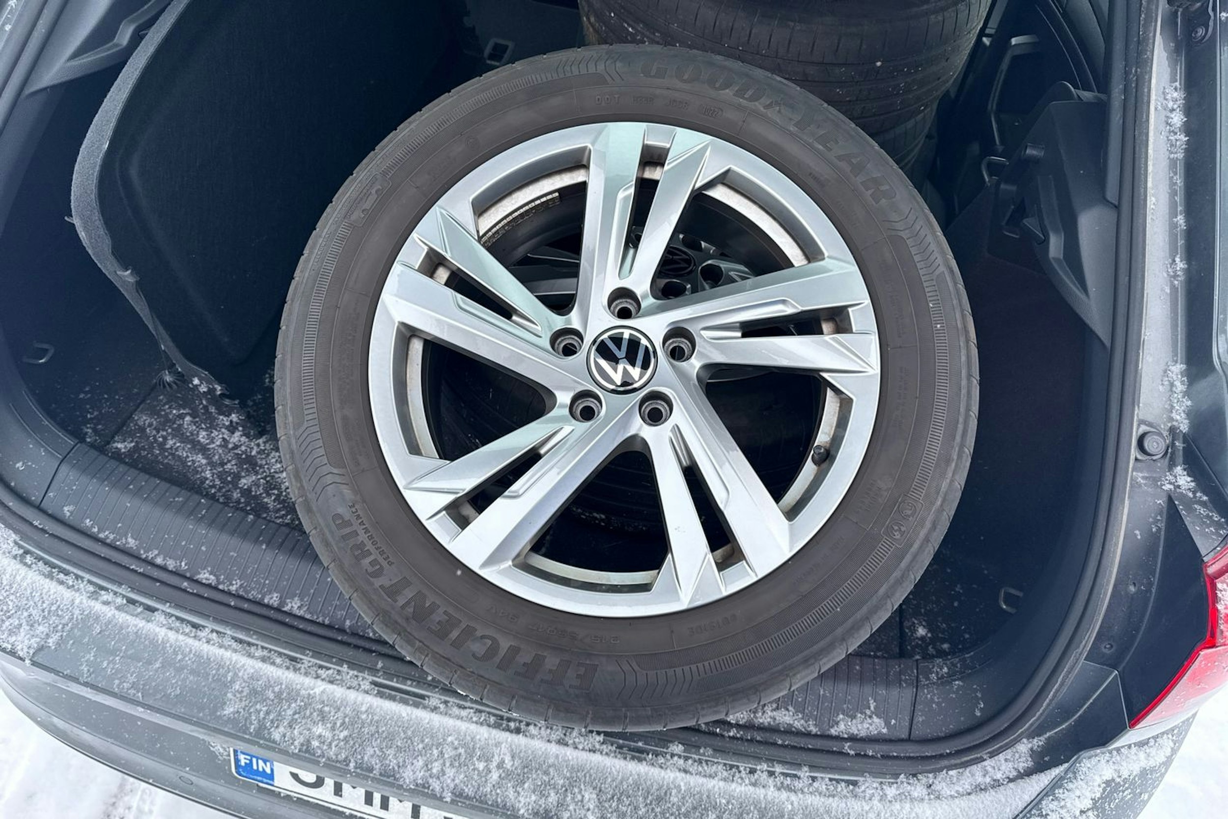 harmaa Volkswagen T-Roc 2022 kuva 13.