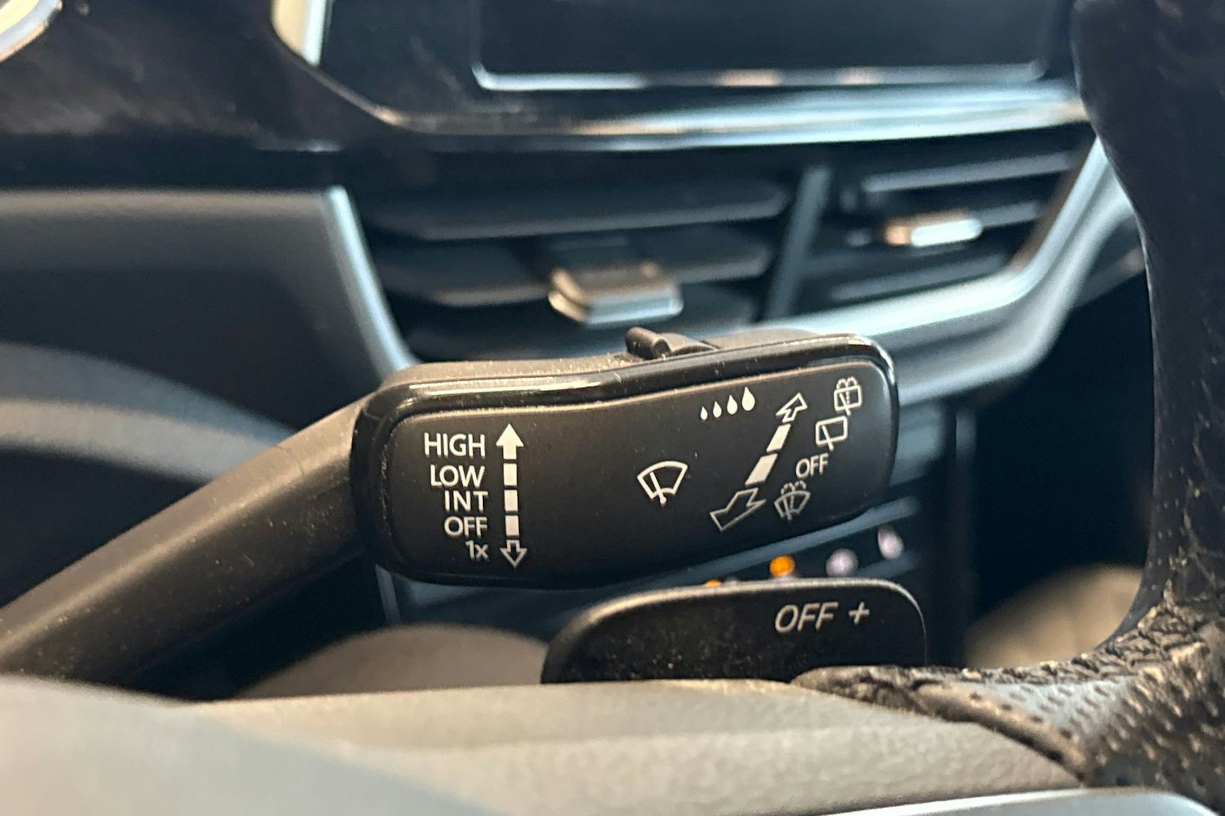 harmaa Volkswagen T-Roc 2022 kuva 20.