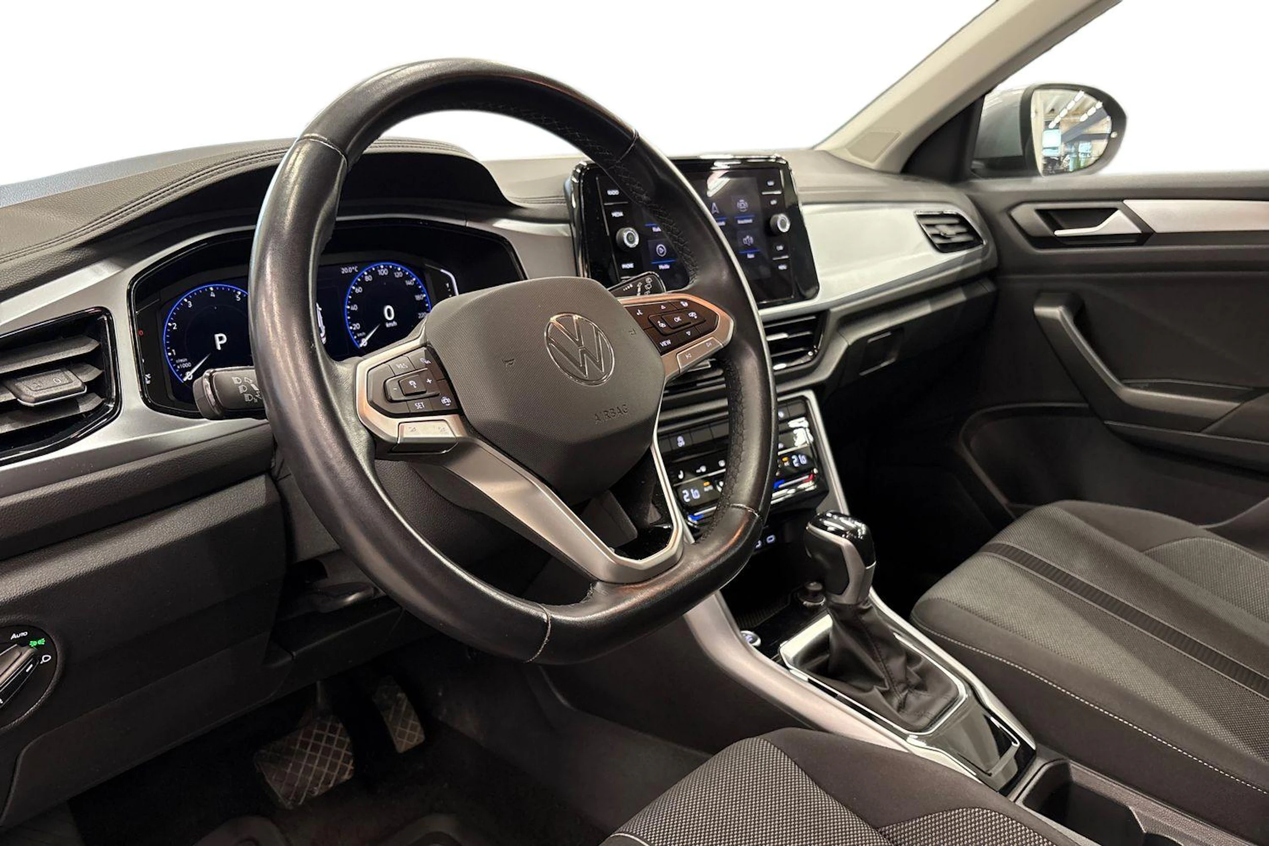 harmaa Volkswagen T-Roc 2022 kuva 6.