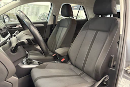 harmaa Volkswagen T-Roc 2022 kuva 11.